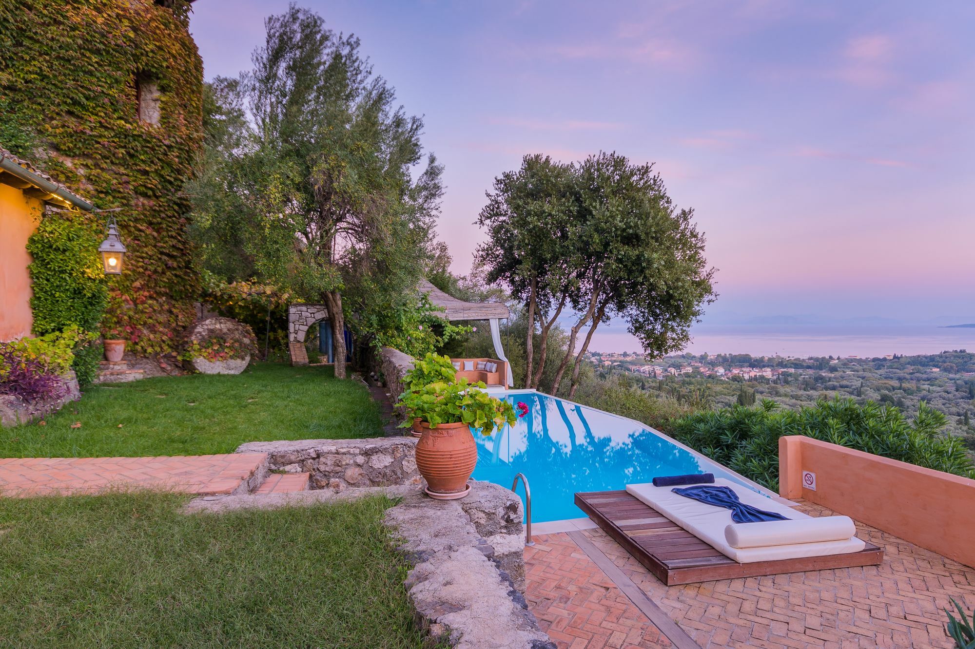 Villa Melolia Ipsos Luaran gambar